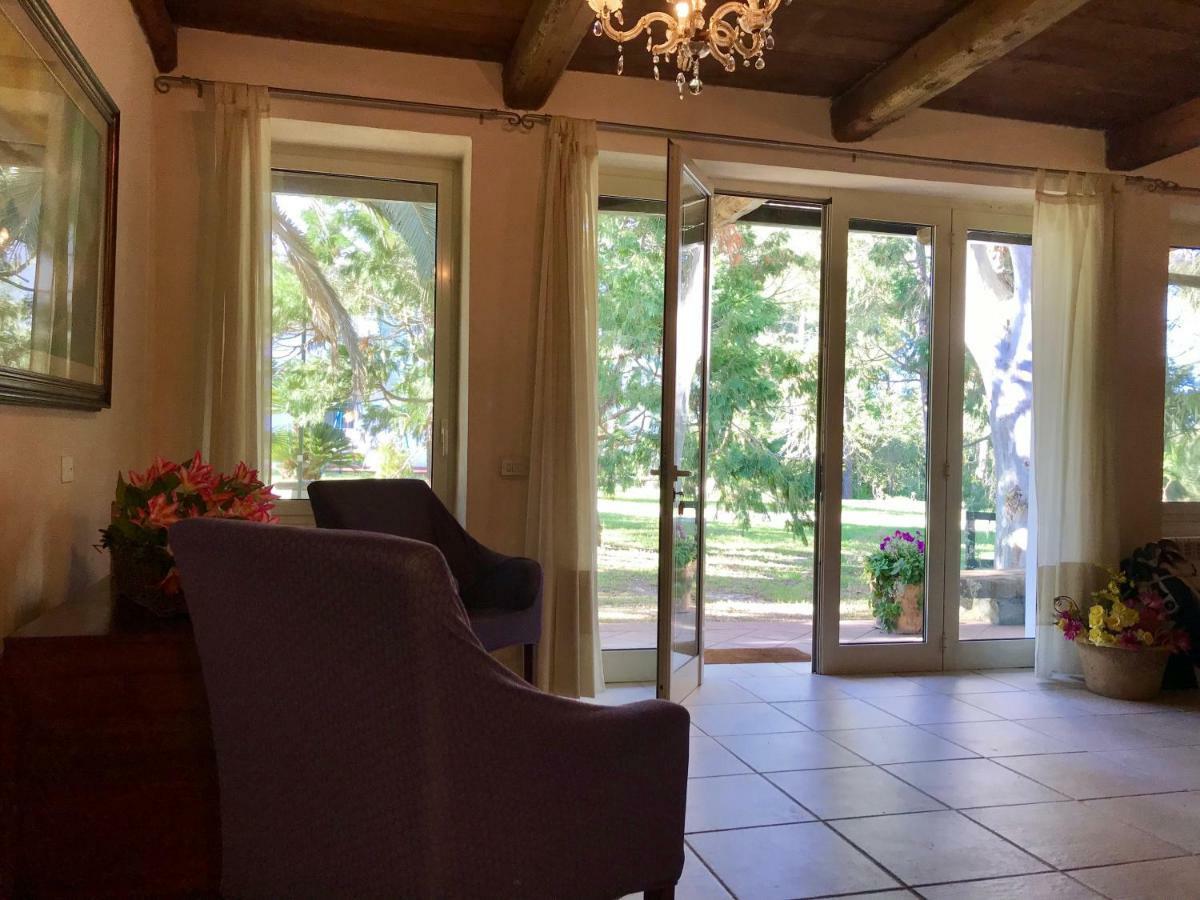 Villa Giulia Lecce Bagian luar foto